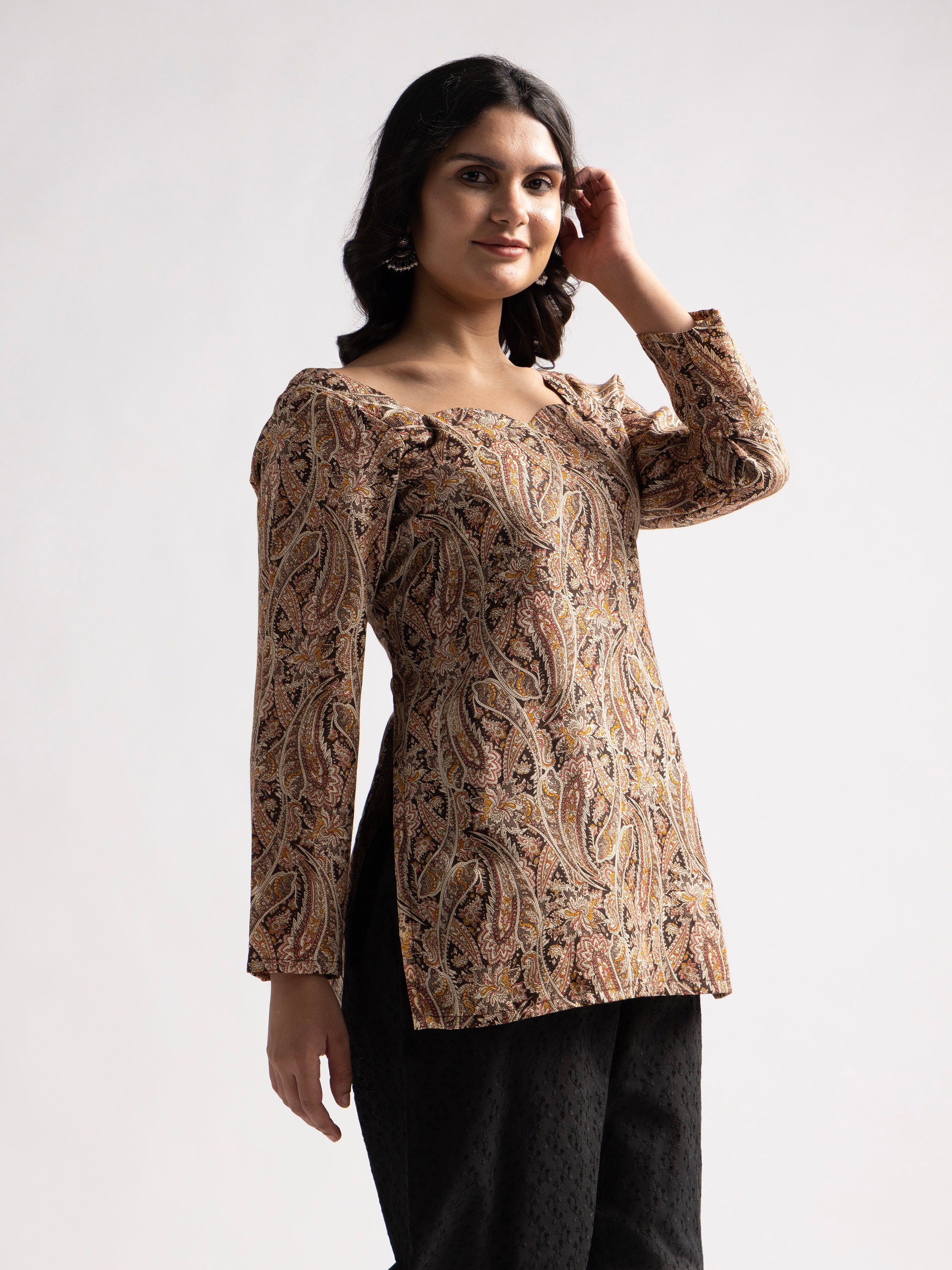 Raaya paisley kurti